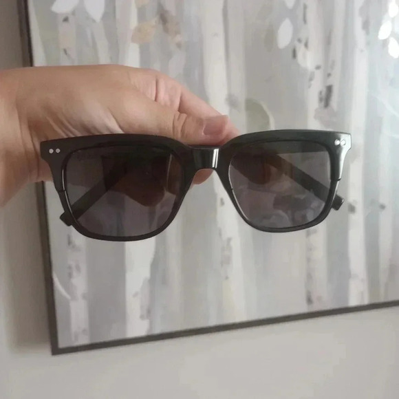 NWT- DIFF Charitable eyewear sunglasses. Black designer vintage silver Y2K uniqu - Picture 7 of 7